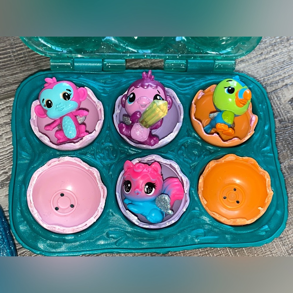 Lot 16 Hatchimals CollEGGtibles Sparkling Egg Rare Included Mermal Magic - Picture 5 of 7